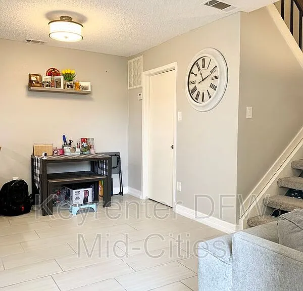 2623 Piedras Dr — Photo 5