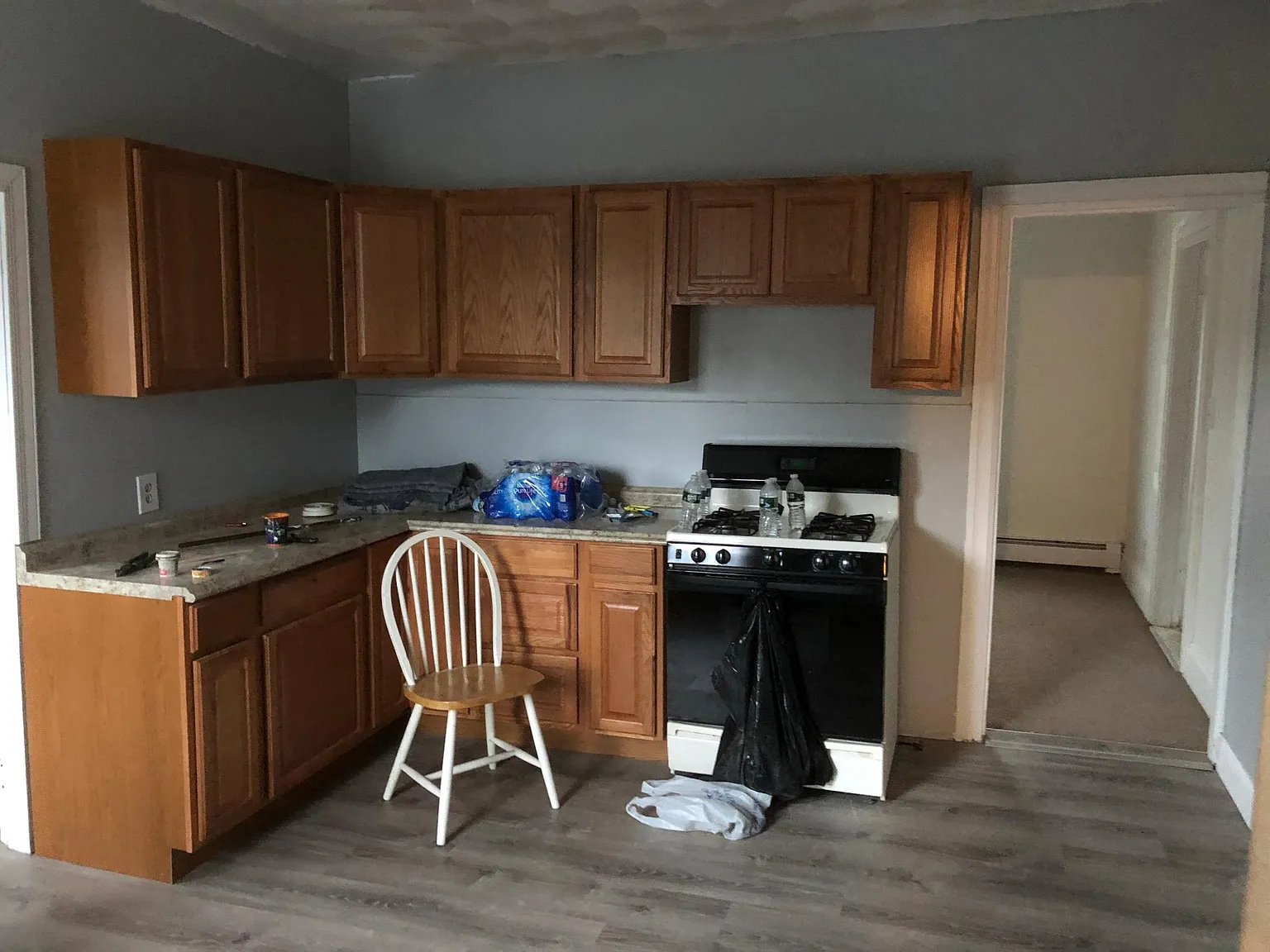 635 Fall River Ave — Photo 2