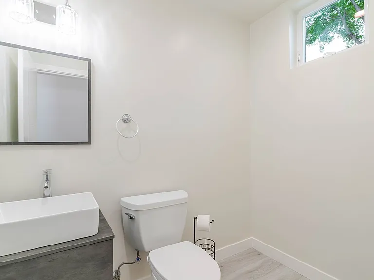 9035 Rathburn Ave #1/2 — Photo 19