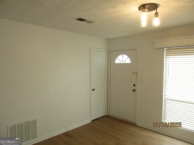 2822 Chelsey Trl — Photo 11