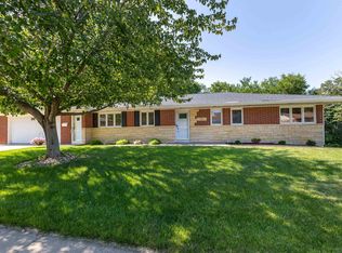 1011 Shady Ln, Dubuque, IA 52001