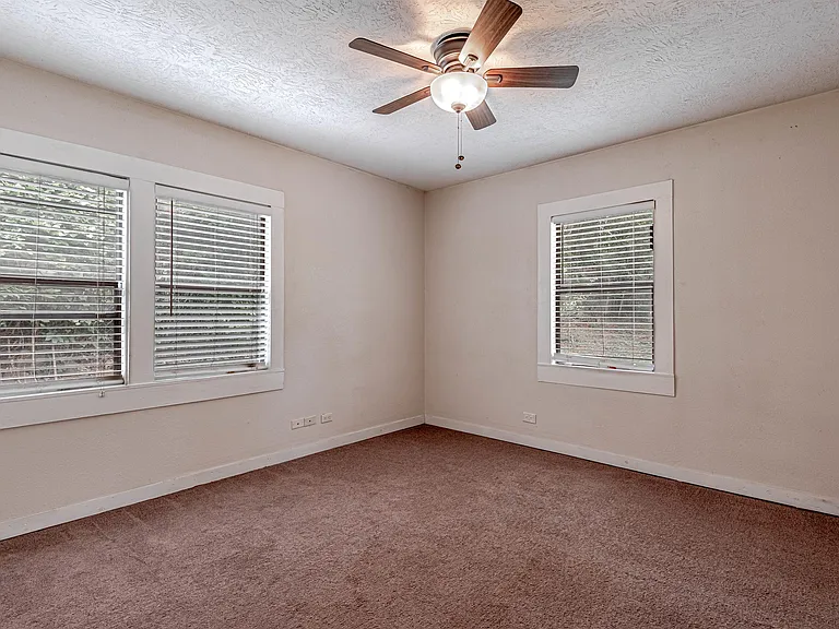 2538 Sycamore Ave — Photo 20