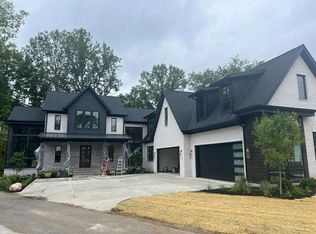 1597 Forest Hills Dr, Westfield, IN
