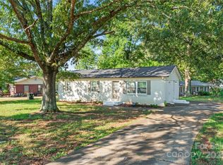 1505 Northwoods Dr, Kings Mountain, NC 28086