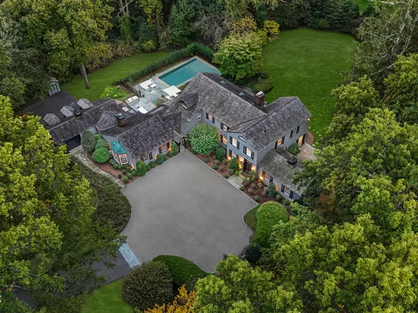 514 Round Hill Rd, Greenwich, CT 06831