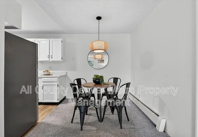 1400 Golden Cir #306 — Photo 8