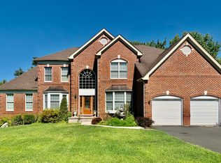 3254 Doral Ct, East Stroudsburg, PA 18302