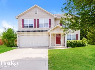 7025 Village Oaks Dr, Avon, IN 46123