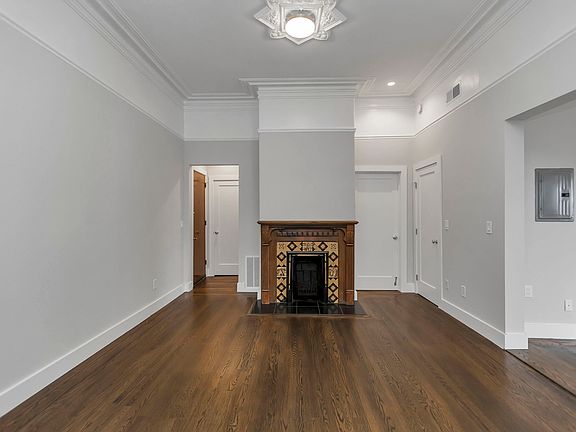 2nd image of 295-299 Castro St #297B