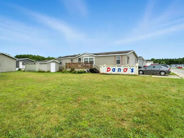 1905 Magnolia St, Columbus, MI 48063