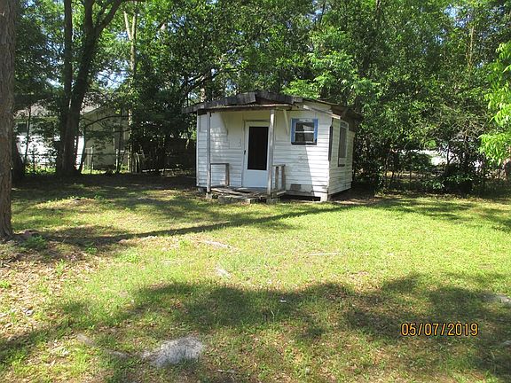 5th image of 1711 Clover Dr