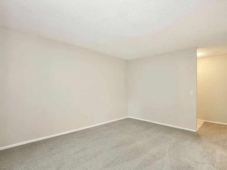 9825 Turf Way #7 — Photo 4