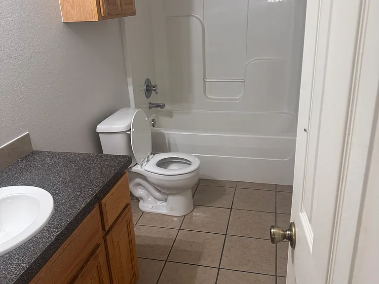 1627 W Teal Ct #2 — Photo 4