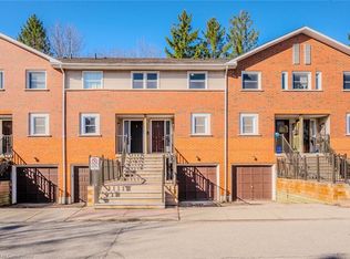 465 Beechwood Pl #4, Waterloo, ON N2T2N8