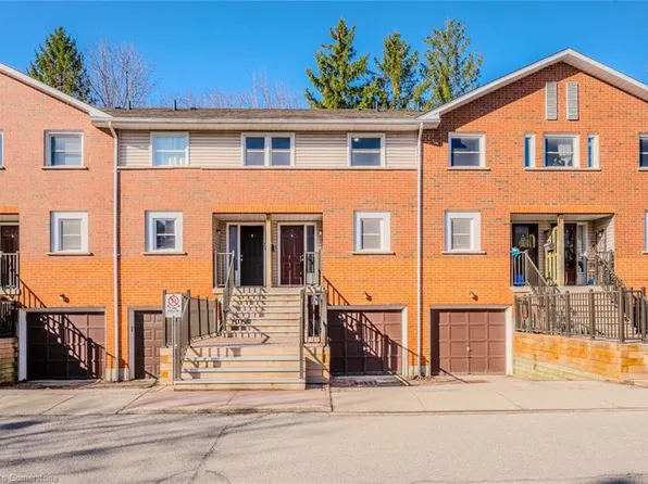 465 Beechwood Pl #4, Waterloo, ON N2T 2N8