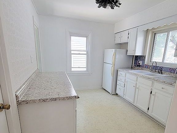 4th image of 801 Palmwood Ave