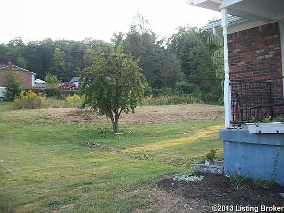 4th image of 361 Sharon Dr