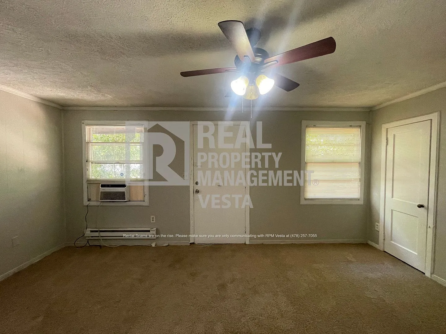 3 bed, 1.0 bath, 1065 sqft, $925 — Photo 2