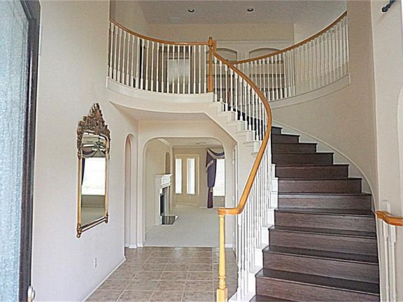 3rd image of 10123 Iron River Dr