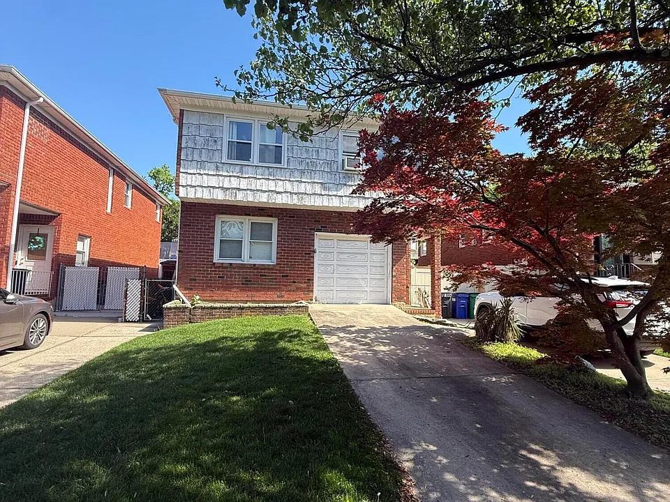 76 Valdemar Ave #2