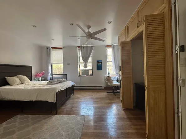 166 East 88th Street image 2 of 9