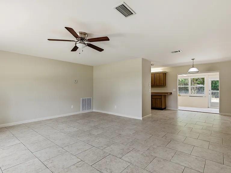 7302 Santa Clara Blvd — Photo 8