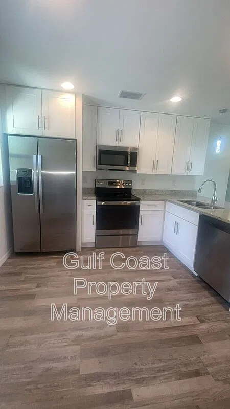 2 bed, 1.5 bath, 962 sqft, $1,700 — Photo 3