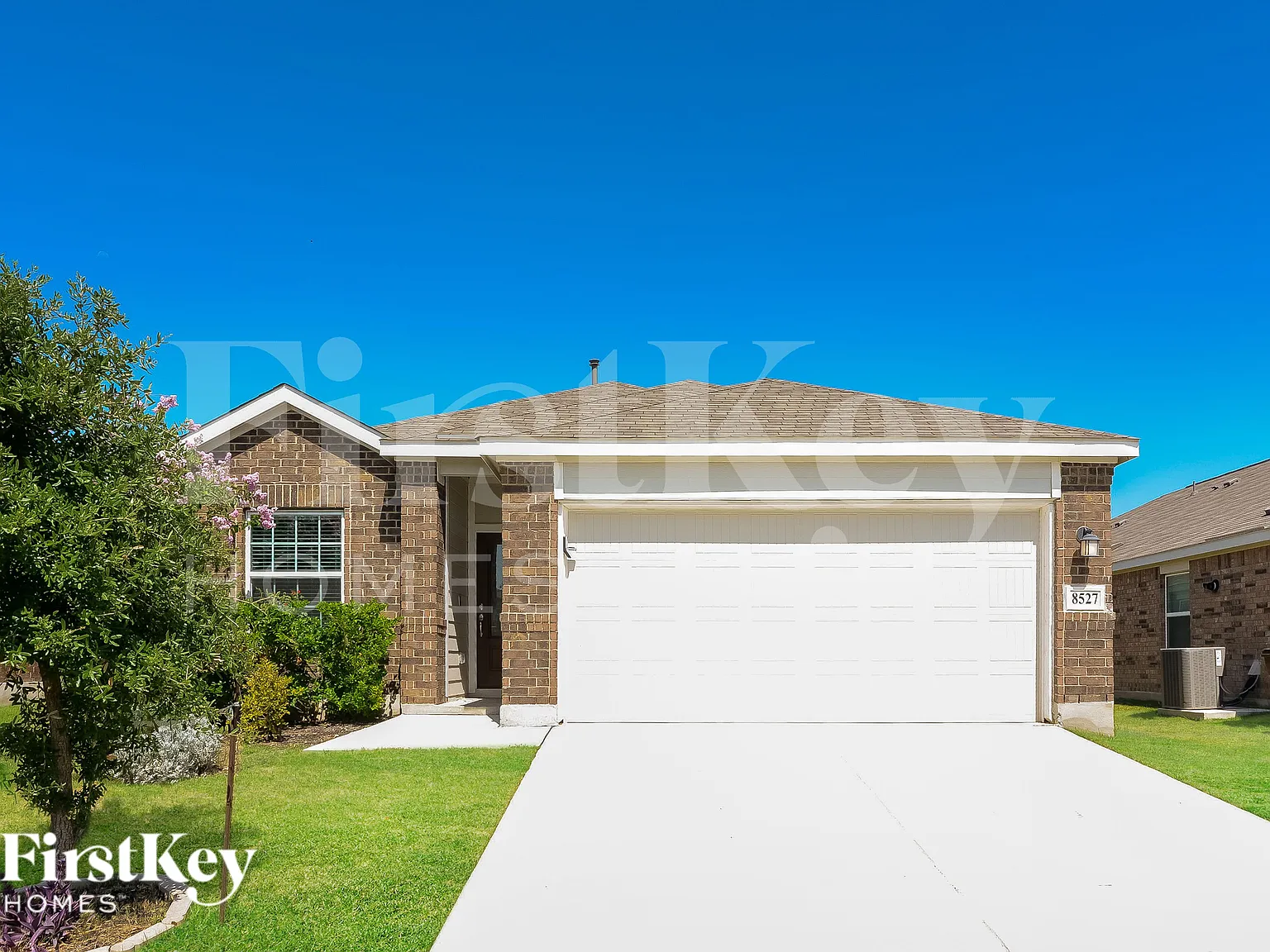 3 bed, 2.0 bath, 1641 sqft, $1,800 — Photo 1
