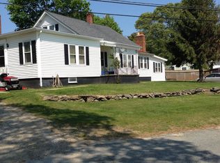 4 Worsley Ave, North Kingstown, RI 02852