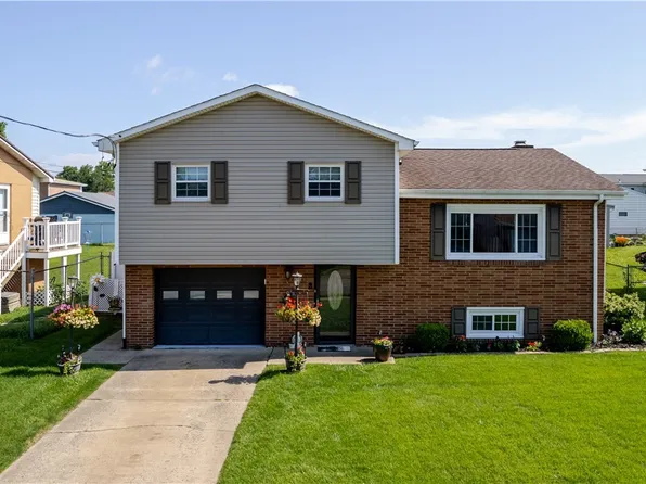 213 Arena Dr, Weirton, WV 26062