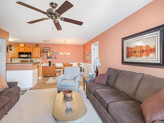4th image of 10224 Crossbow Ct APT 3