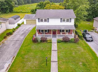 10 Leap Dr, Pennsville, NJ 08070