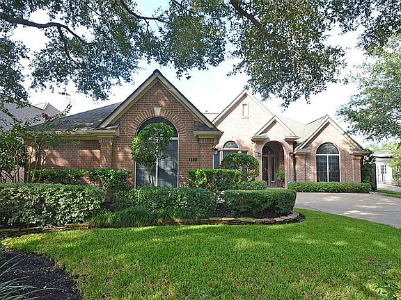 3rd image of 1115 Rosemeadow Dr