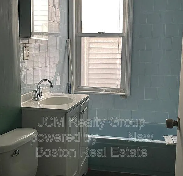 98 Margin St #2L — Photo 9