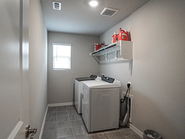775 Moonlight Pl — Photo 25