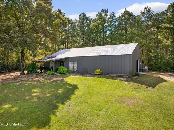1926 Carnes Rd, Brooklyn, MS 39425
