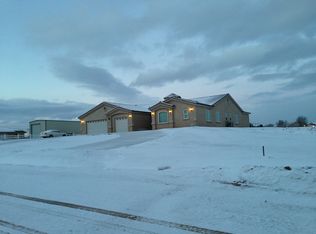 7148 Christina Rd, Oak Hills, CA 92344