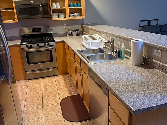 2nd image of 108 Quail Cir APT 5