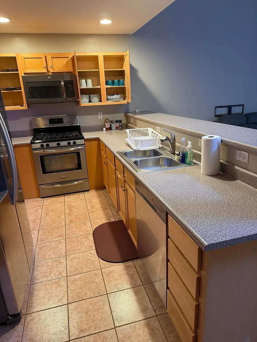 Building Photo - 108 Quail Cir #5