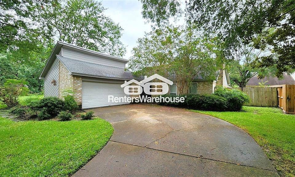1st image of 13319 Campos Dr