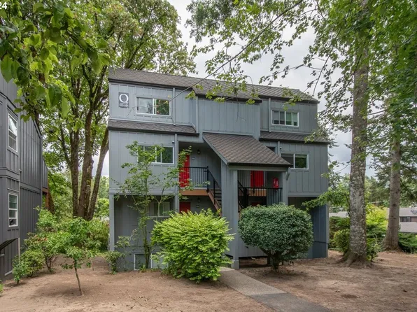 4 Touchstone Ct #103, Lake Oswego, OR 97035