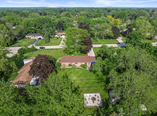 6207 S 123rd St, Hales Corners, WI 53130