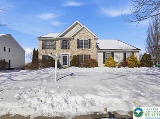 2301 Goldenrod Dr, Macungie, PA 18062