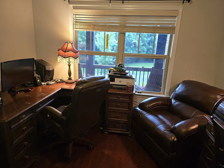 104 Yates Dr — Photo 8