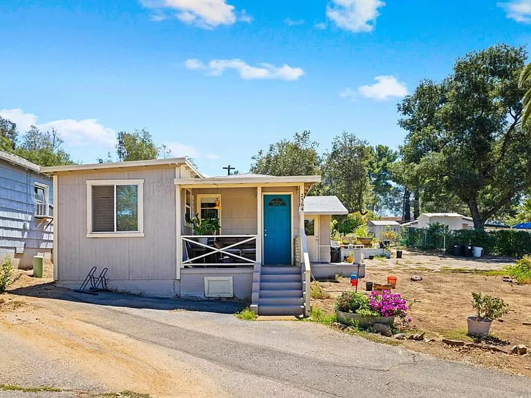 2560 Alpine Blvd — Photo 12