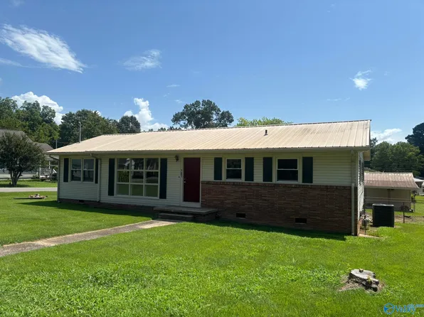 701 Scott St, Scottsboro, AL 35768