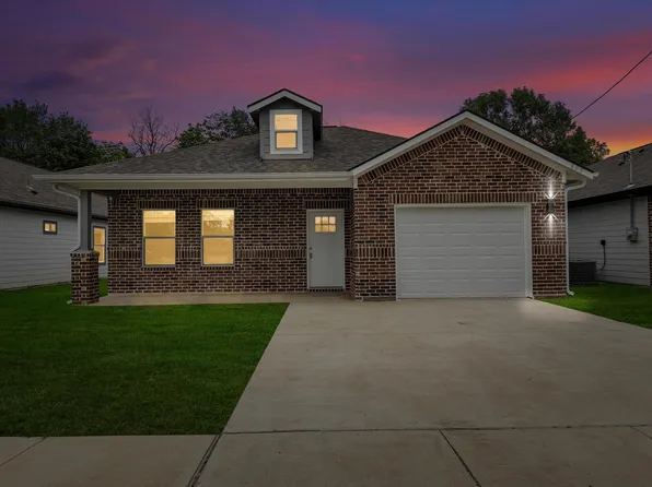 809 Sayle St, Greenville, TX 75401