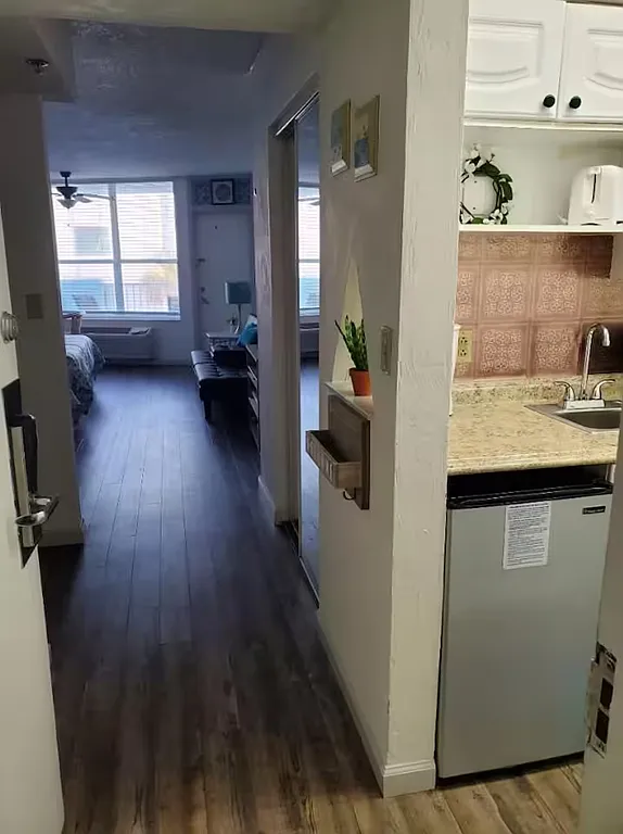 Studio, 343 sqft, $1,800 — Photo 2
