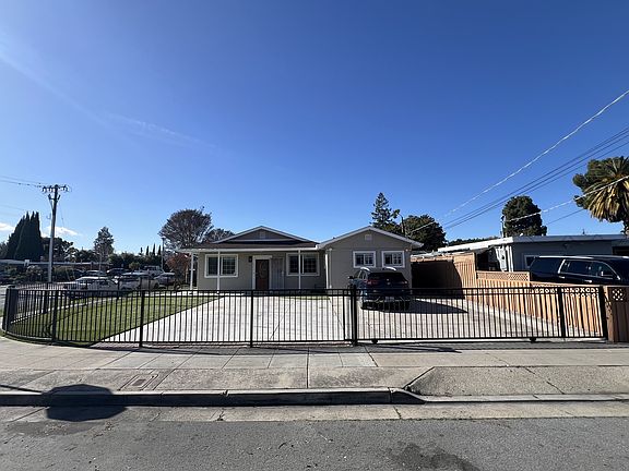 2nd image of 603 Bernal Ave
