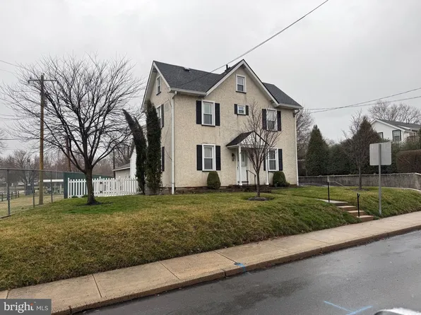 320 W Moreland Ave, Hatboro, PA 19040